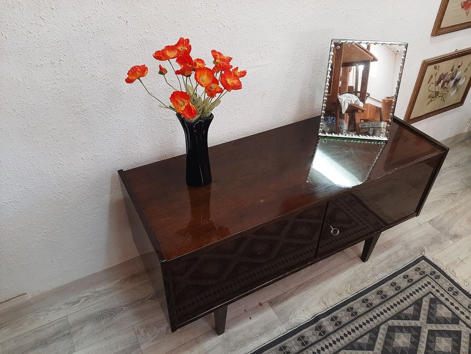 Mała komoda projektu Rajmunda Hałasa