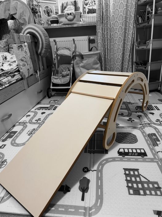 Bujak Montessori z zjeżdżalnią 85cm - biały, bezpieczny