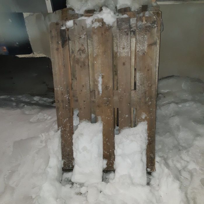 Sprzedam ciemne palety Euro