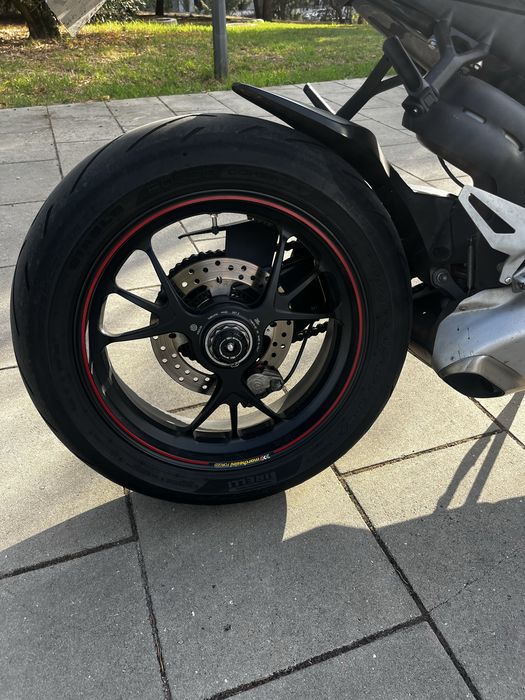 Ducati panigale v4s