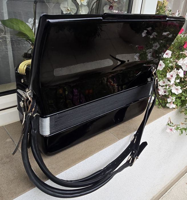 Akordeon Hohner Atlantic IV N De Luxe 120 basów