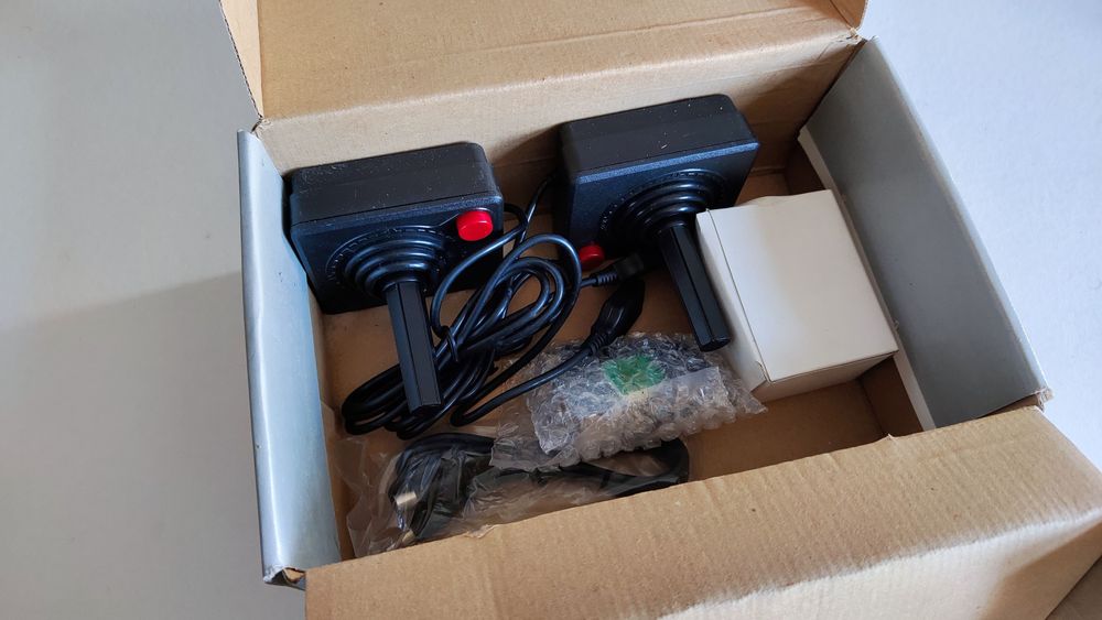 Video Computer Console 2600, clone do Atari