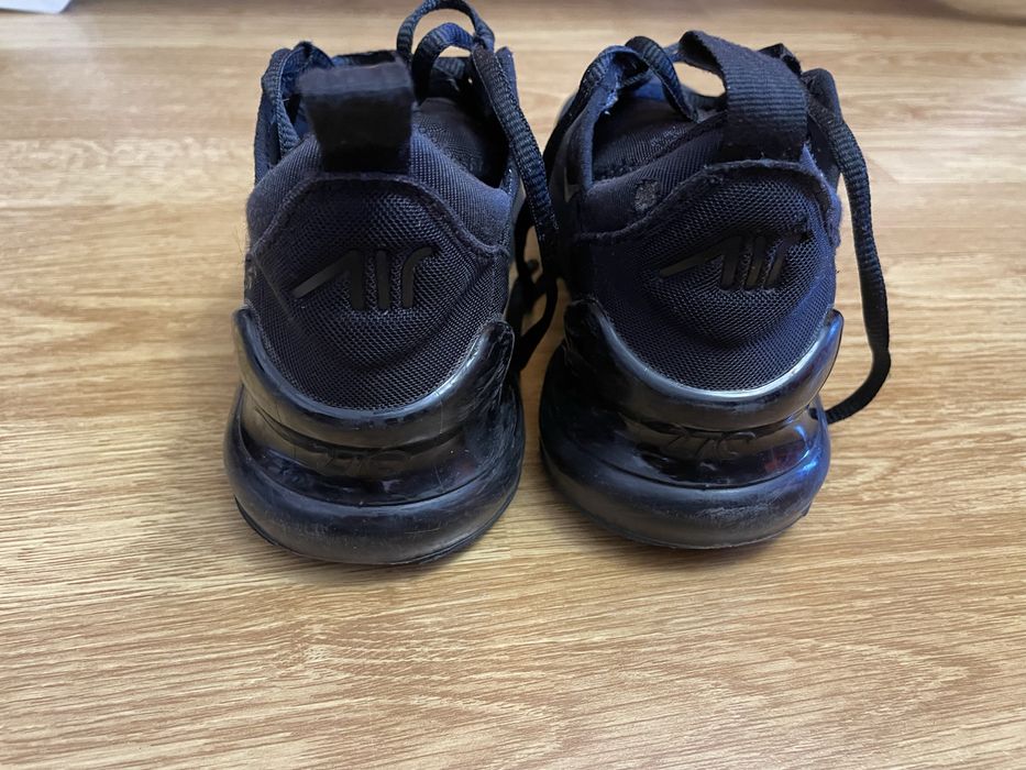 Кросівки nike air 270