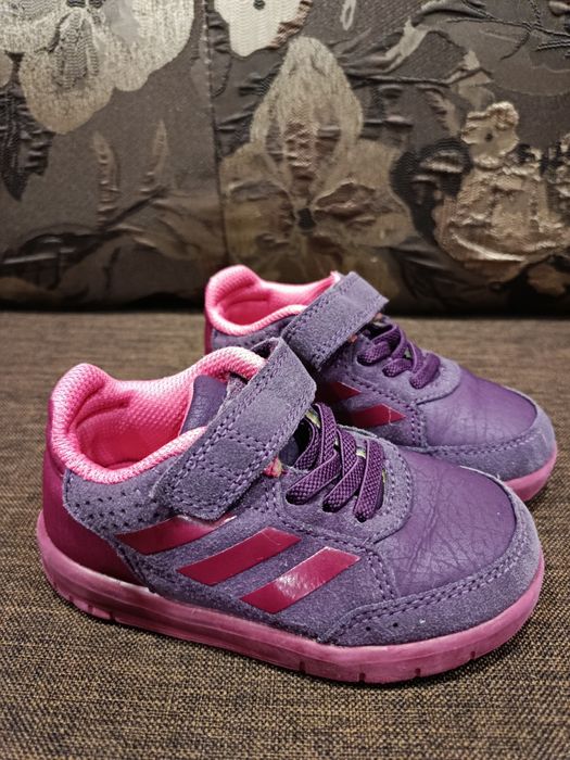 Кросівки для дівчинки
