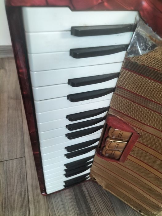 Hohner Concerto II 72 basy. Nie wysyłam. Cena ostateczna.