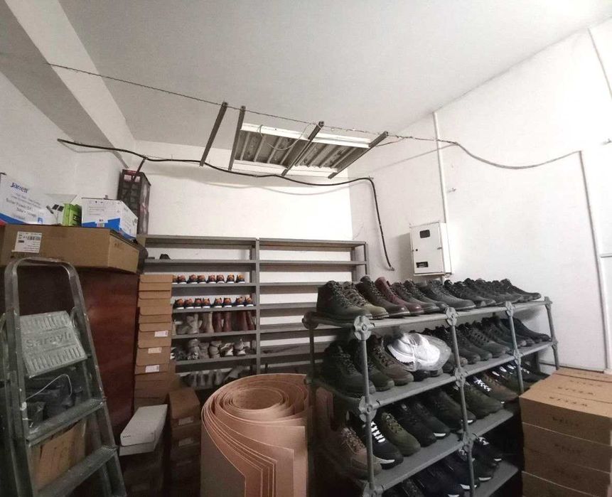 Продам діючий магазин взуття з цехами виробництва
