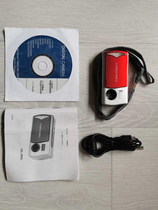 Máquina Fotográfica Digital 3.0 Mega pixels