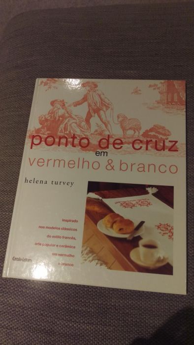 Livro Ponto de Cruz Novo