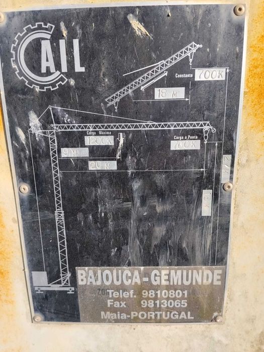 Grua Cail com 18m
