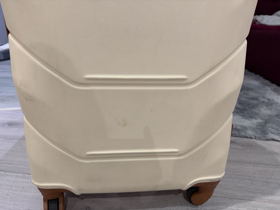 Валіза дорожня Bloom 147 S Молочний