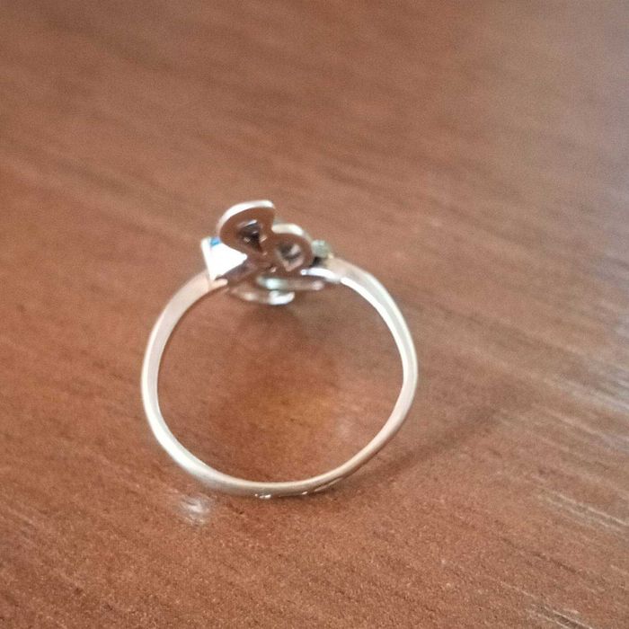 Продам золотое колечко 585 пробы