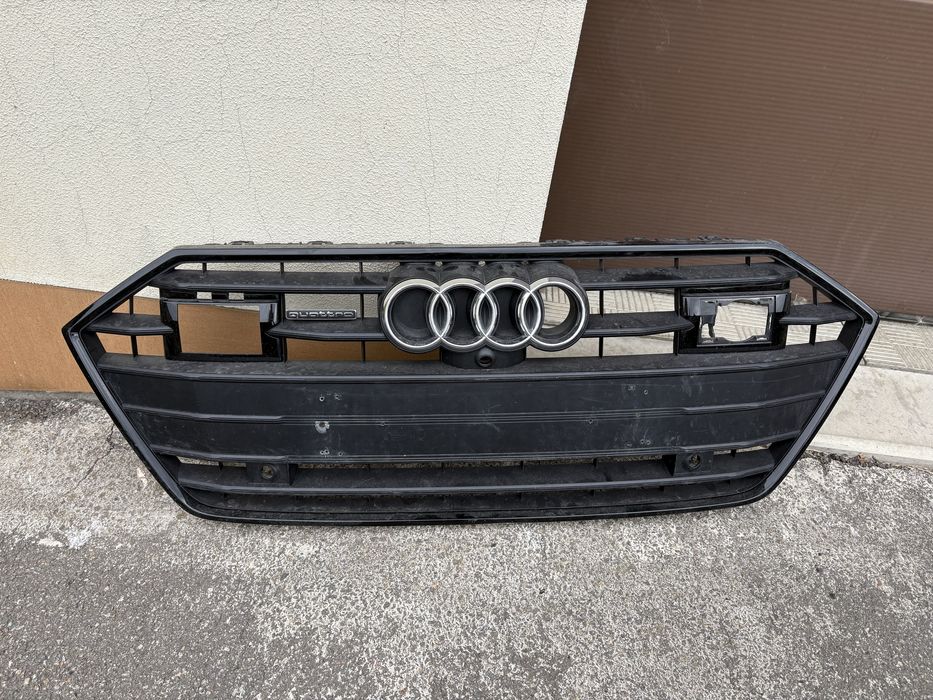 Решетка бампера audi a7 c8 s-line