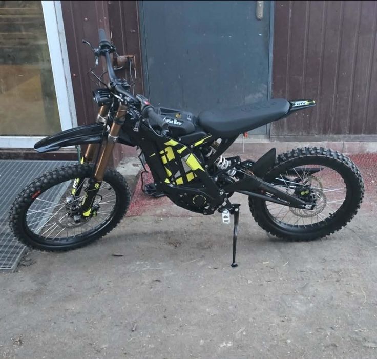 Cross elektryczny SURRON LIGHT BEE offroad 8kw 2025 jak nówka 30km