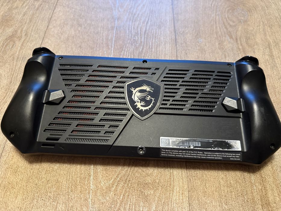 Msi Claw - A1M ultra 7 512gb ігрова приставка