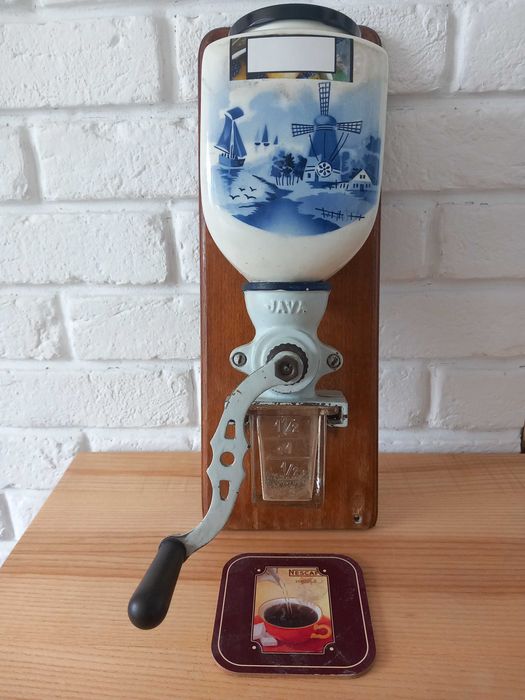 Młynek wiszący, porcelanowy, działający