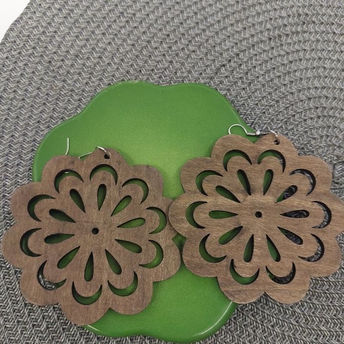 Kolczyki 8 cm brązowe drewniane wiszące boho hand nade