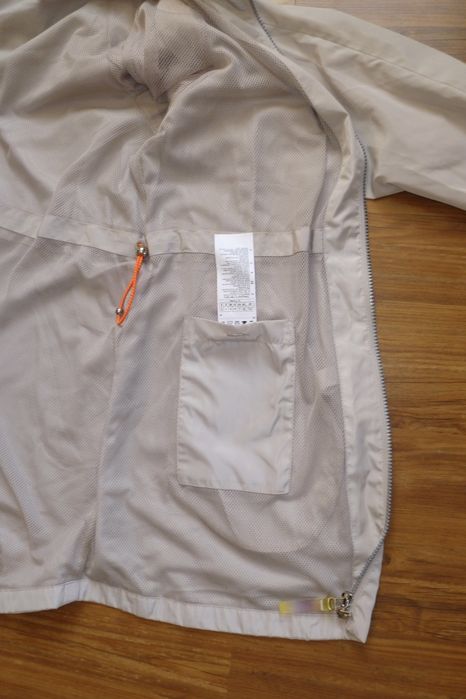 Вітровка жіноча нова