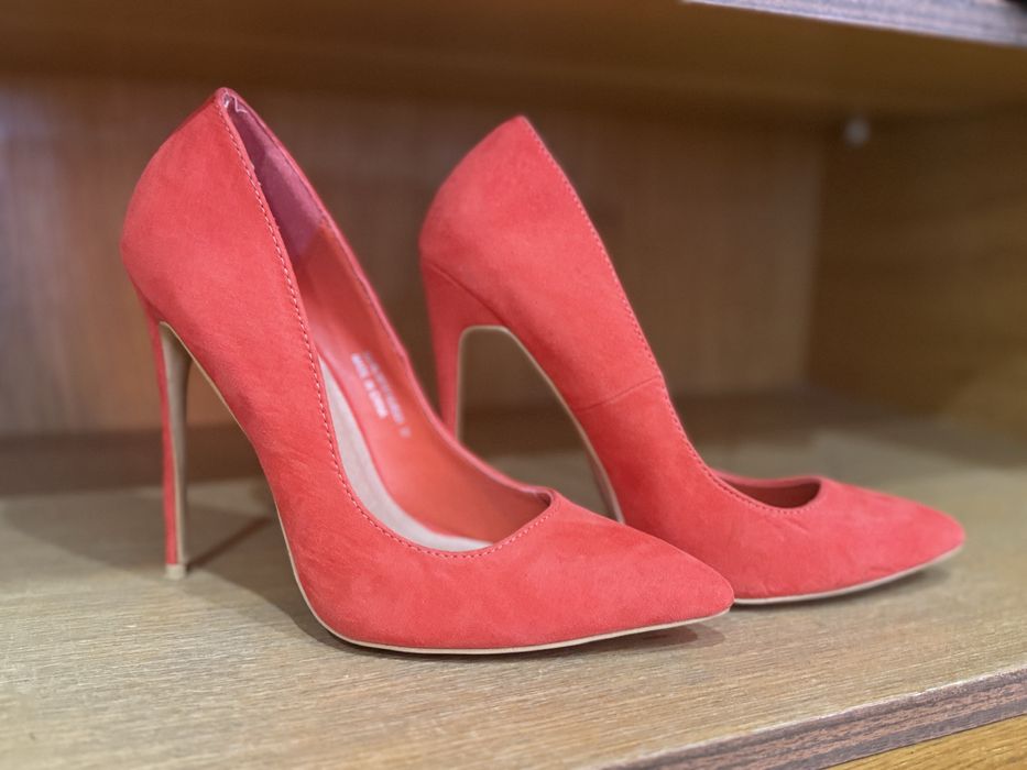 Продаю туфлі лодочки