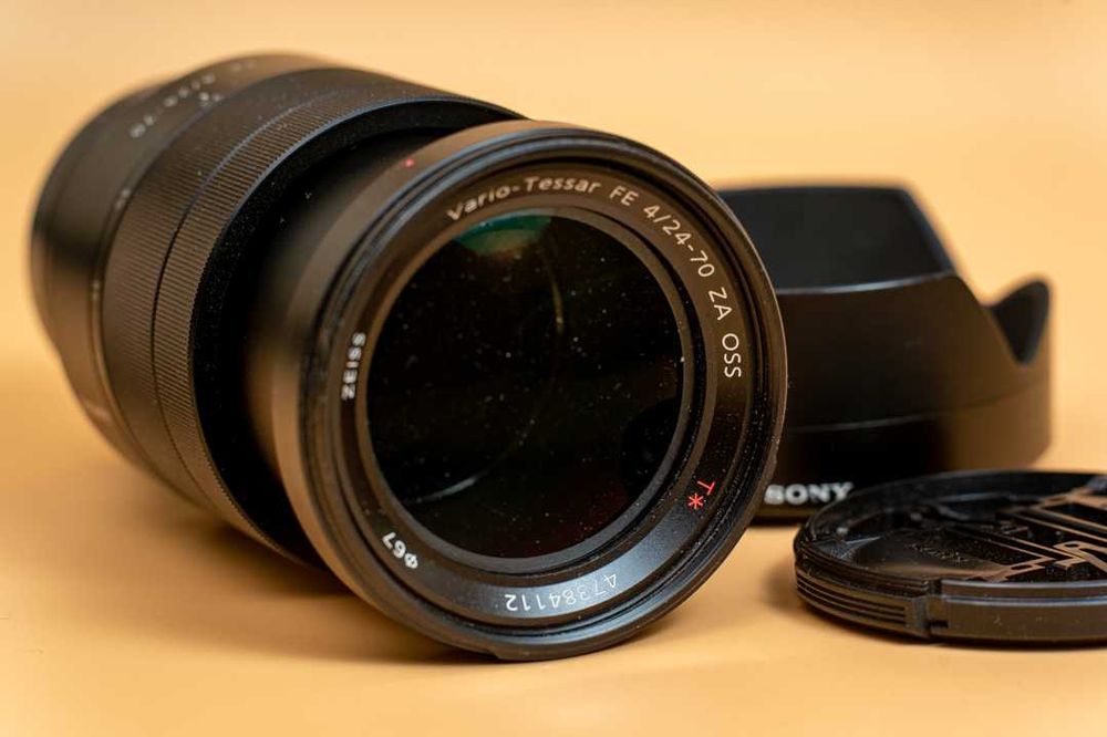 Об'єктив Sony FE 24-70 mm f/4 ZA OSS Vario-Tessar T*Carl Zeiss