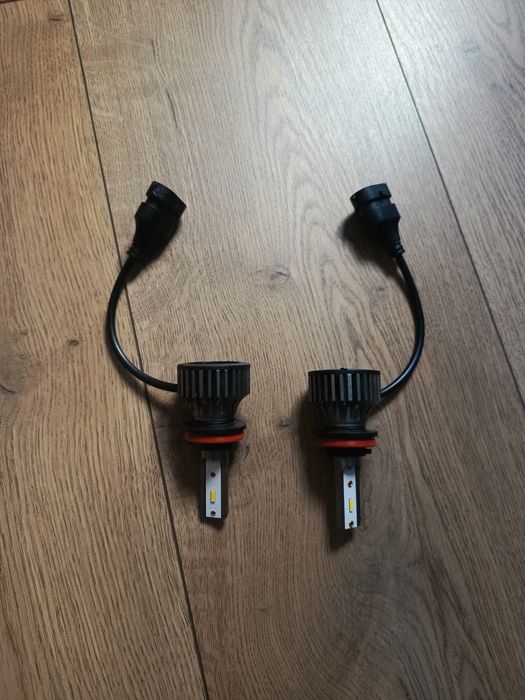 Żarówki LED H11 nowe