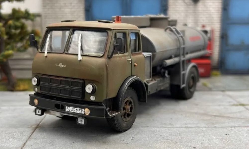 Масштабні моделі 1:43