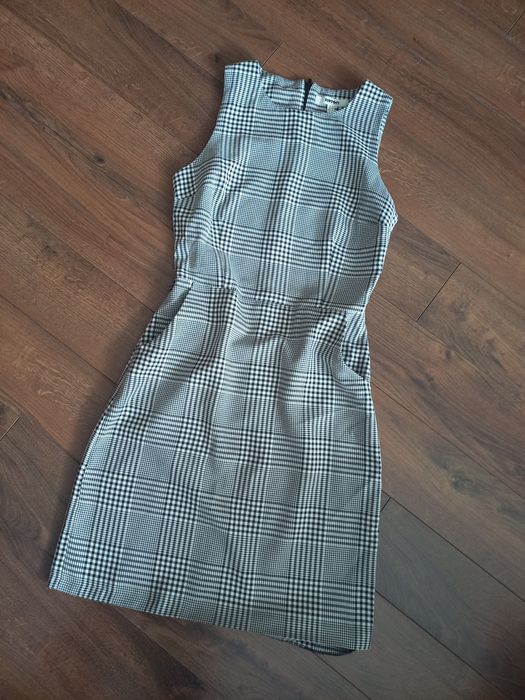 Elegancka_sukienka_krata