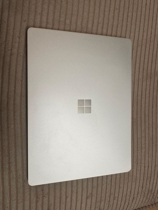 Microsoft Surface Go