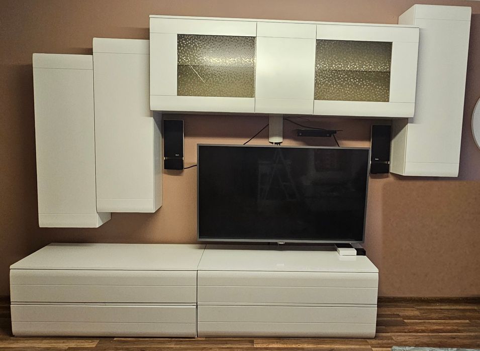 Komplet mebli do salonu: Stół + 6 krzeseł + meble