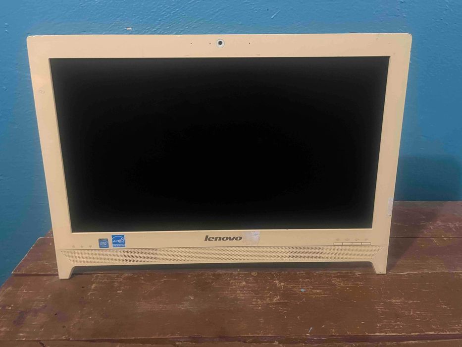 Моноблок Lenovo C260