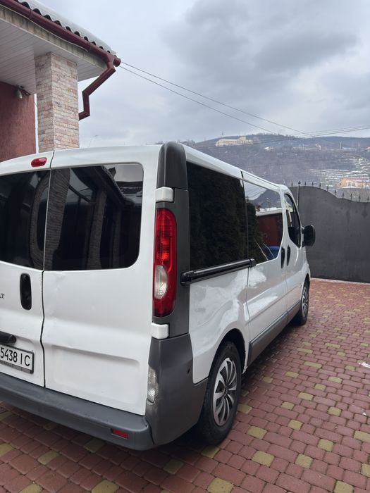 Renault Trafic 2.0 дизель 2008 рік