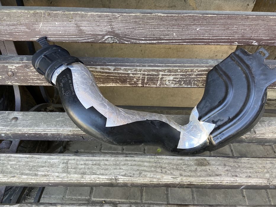 Brp commander труба впуску повітря