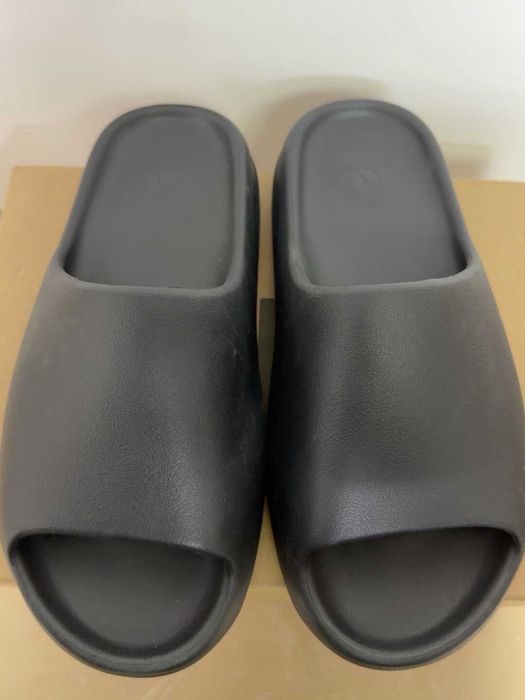 Yeezy_Slide_onyx_Czarny 39