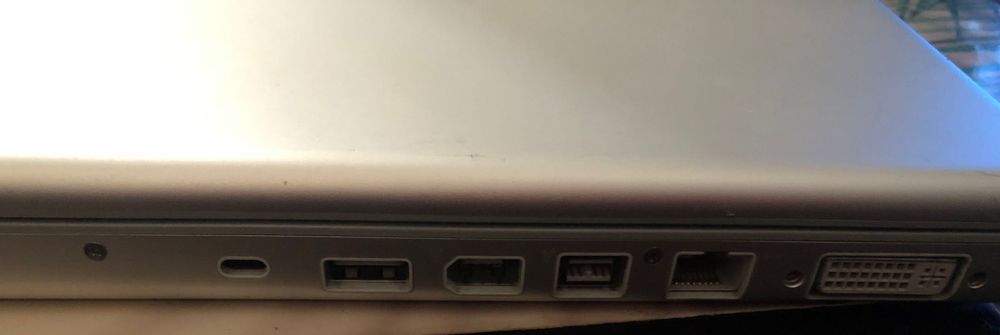 MacBook Pro 15 A1211 2gb ramu,dysk 160gb
