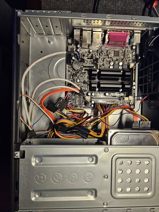 Computador ASRock.celeron j1800. 4gb DDR3 .500gb hdd