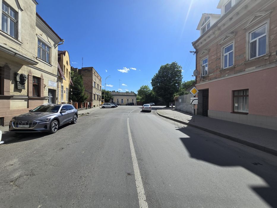 ТОП-локація! Центр Ужгорода – ділянка під комерційну забудову