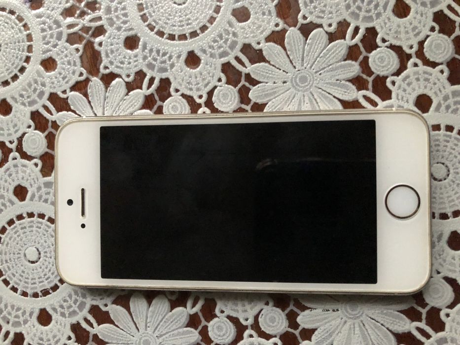 Телефони на запчастини