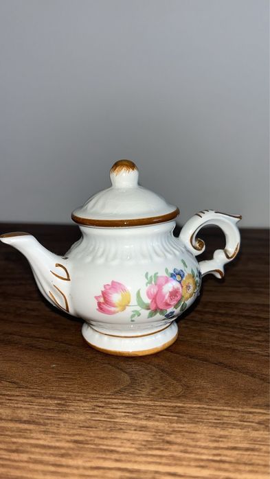 Miniatura Vintage ORNATO em Porcelana – Bule Decorativo Floral
