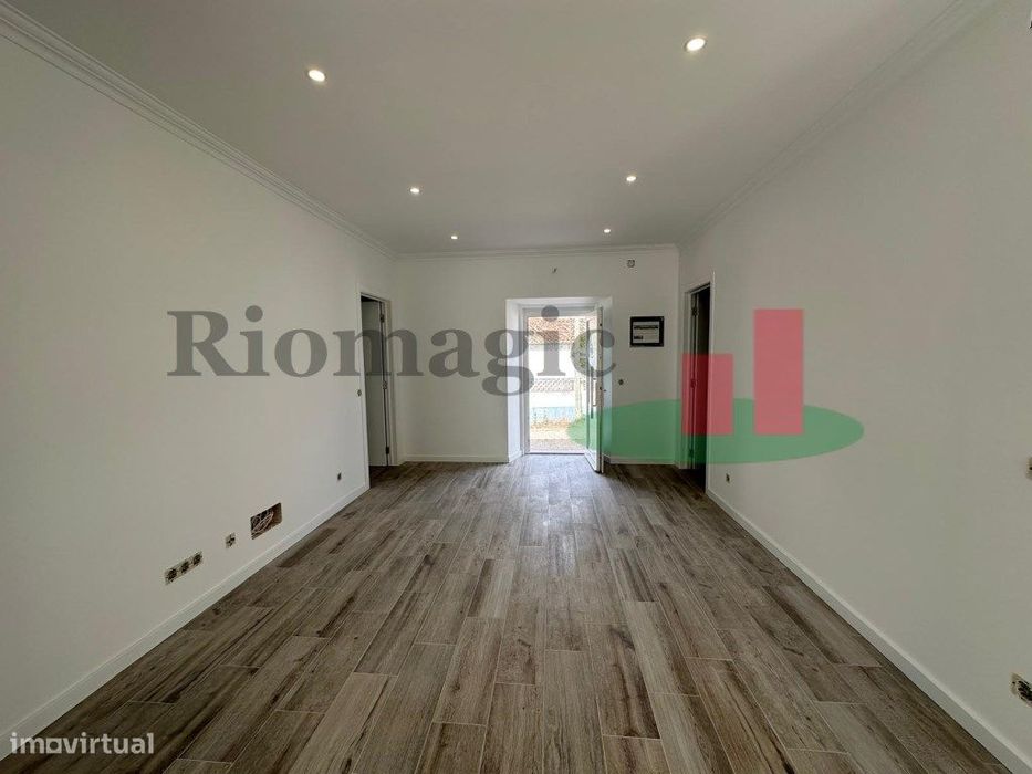 Moradia V3 totalmente Reabilitada no Sobral Parelhão - Bombarral - ...