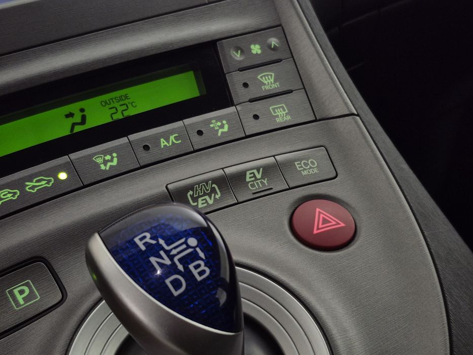 Toyota Prius 1.8 PLUG-IN Hybrid | GARANTIA | NACIONAL