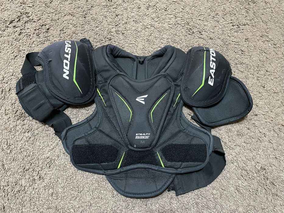 Хокейний нагрудник