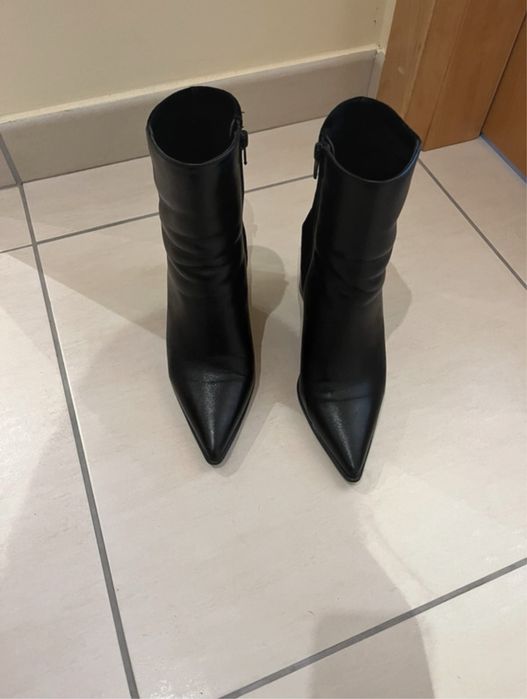 Botins em pele Aldo