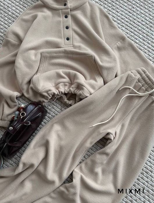 Жіночий флісовий костюм