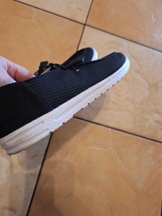 Trampki czarne rozm.42 jak nowe