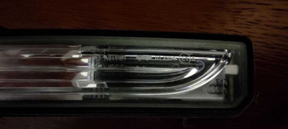 Указатель поворота в зеркале A 169 820 1221