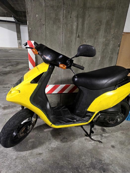 Mota amarela Gilera