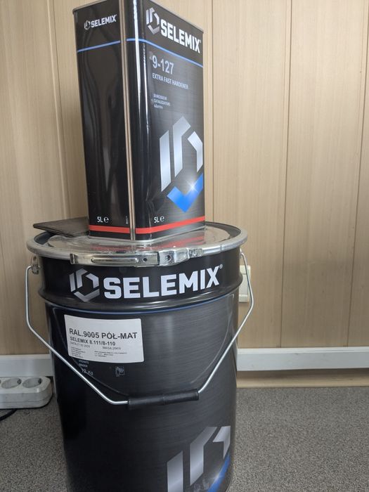 Промислова фарба по металу