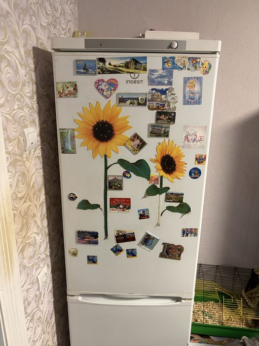 Холодильник indesit