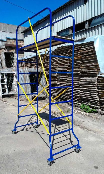 Підмосток. Помост. Підмость будівельна. Мастерок. Подмость.