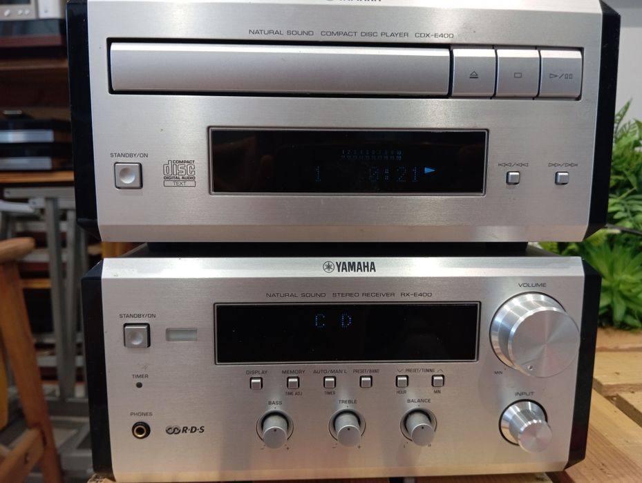 Wieża Yamaha RX-E400 + CDX-E400 + pilot CRX-E400/E300