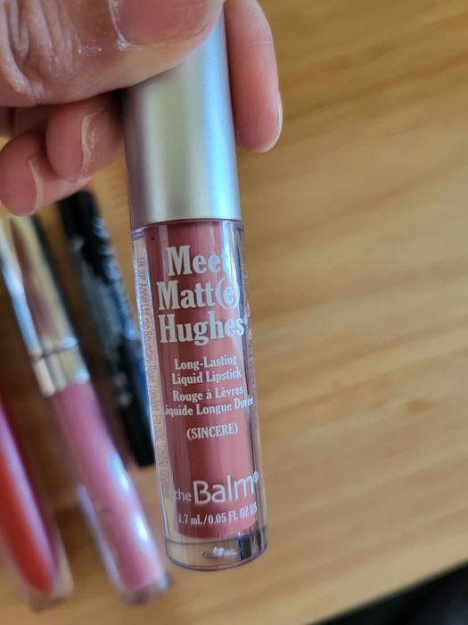 4 lipsticks nude and red64552706324354122